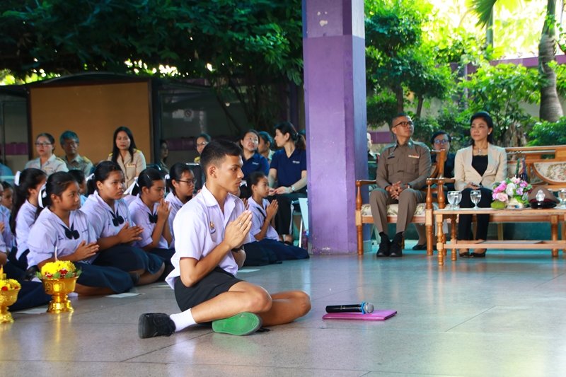 บริษัท กันกุลเอ็นจิเนียริ่ง จำกัด (มหาชน) และคณะผู้บริหาร ได้มอบทุนการศึกษา "เพชรกันกุล" ณ โรงเรียนวัดน้อยนพคุณ